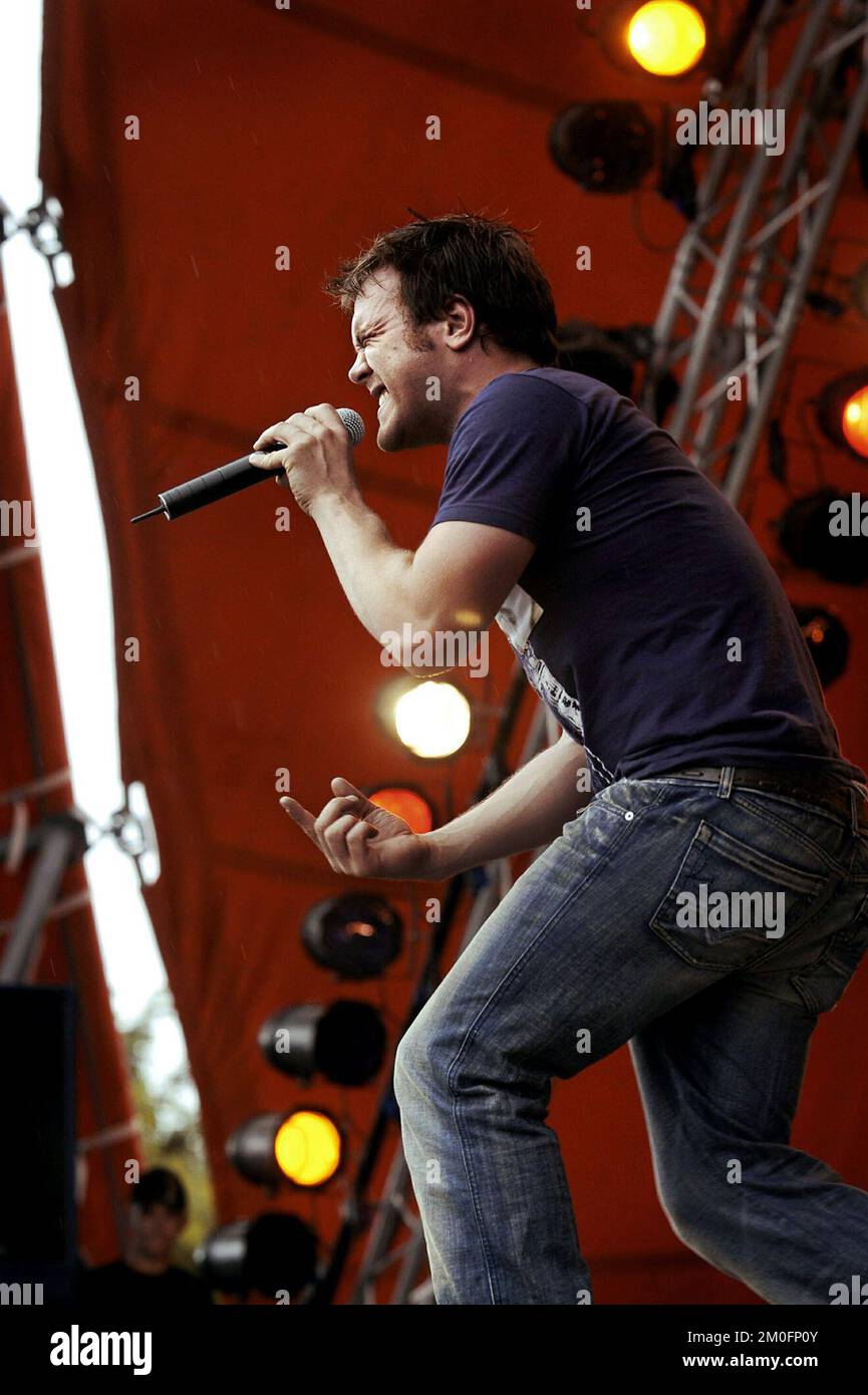 Le chanteur britannique Daniel Bedingfield se produit sur scène au Roskilde Festival '03 au Danemark. Banque D'Images