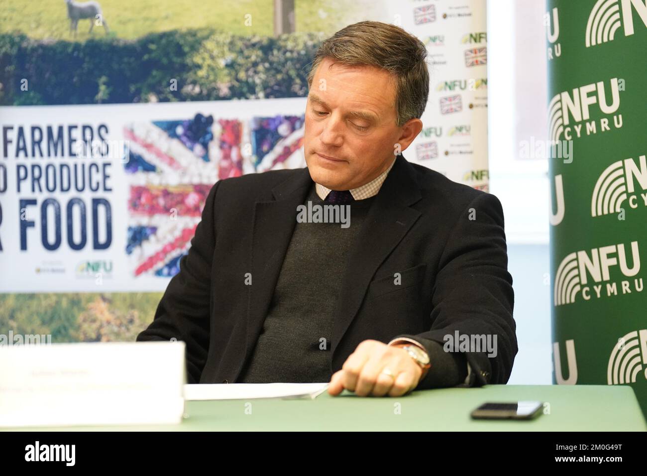 Julian Marks, Directeur général du Groupe chez Barfoots de Botley, a parlé des problèmes de chaîne d'approvisionnement alimentaire qui touchent plusieurs secteurs agricoles lors d'une conférence de presse au National Farmers Union à Londres. Le Royaume-Uni « marche » vers une crise de l'approvisionnement alimentaire, a averti l'Union des agriculteurs et des producteurs du pays. Date de la photo: Mardi 6 décembre 2022. Banque D'Images