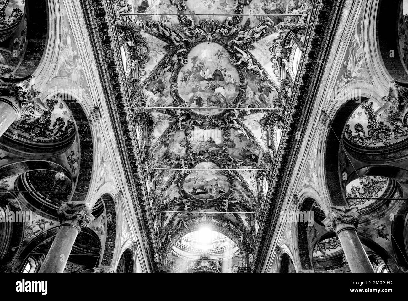 L'intérieur de l'église de San Giuseppe dei Teatini, Palerme, Sicile, Italie. Banque D'Images