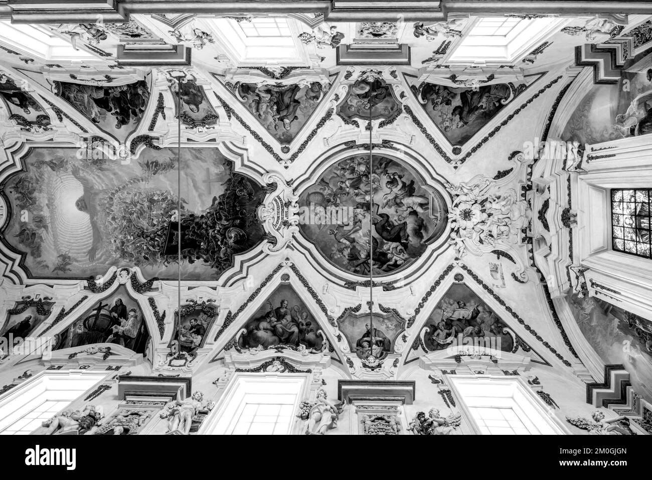 Fresques colorées au plafond de l'église du Gesu (également connue sous le nom de Casa Prodessa), Palerme, Sicile, Italie. Banque D'Images