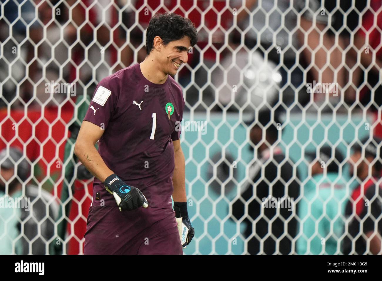 Yassine Bounou, du Maroc, lors de la coupe du monde de la FIFA, Qatar 2022 Match, Round of 16, entre le Maroc et l'Espagne, a joué au stade Education City Stadium le 6 décembre 2022 à Doha, au Qatar. (Photo de Bagu Blanco / PRESSIN) Banque D'Images