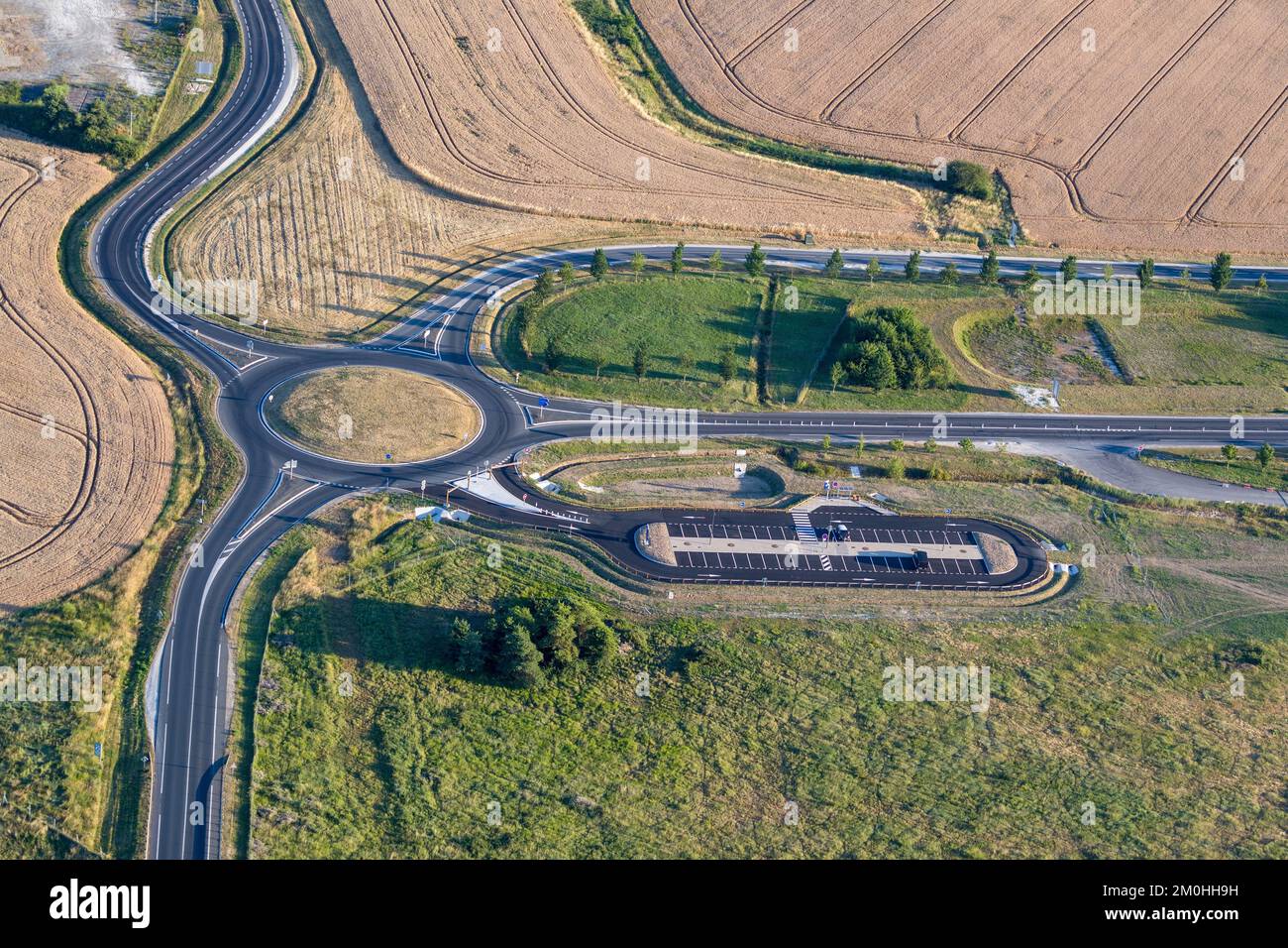 France, Indre et Loire, Sublaines, zone de covoiturage sur l'autoroute A85 depuis un ballon à air chaud avec l'opérateur Touraine Terre d'Envol (vue aérienne) Banque D'Images