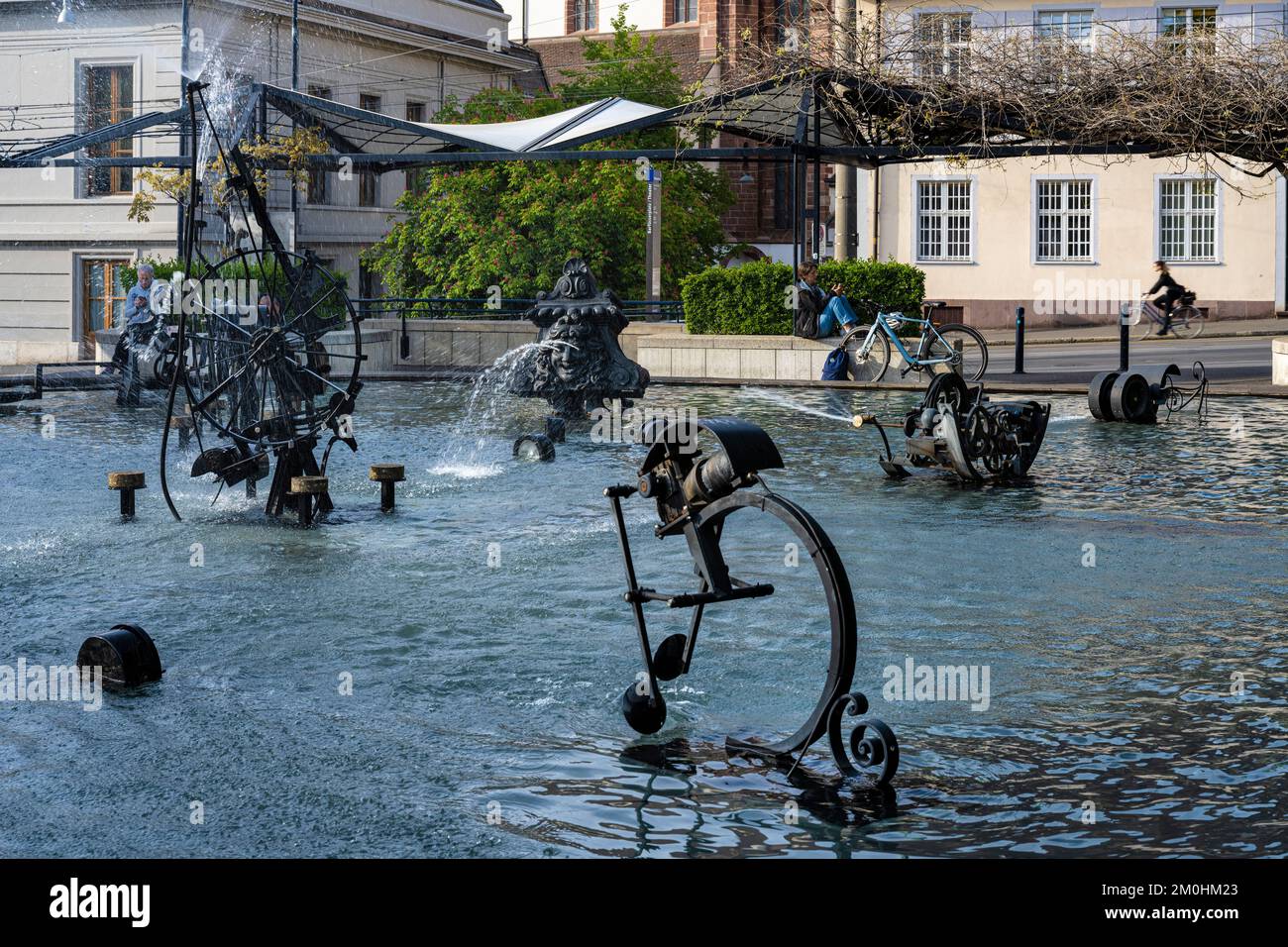 Suisse, Bâle, Theaterplatz, Fontaine du Carnaval de Tinguely (Fasnachtsbrunnen) Banque D'Images