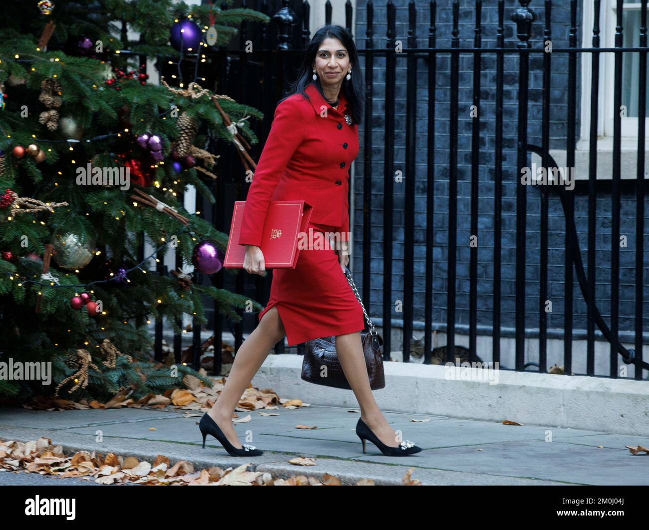 Londres, Royaume-Uni. 6th décembre 2022. Suella Braverman, secrétaire à l'intérieur, à Downing Street pour une réunion du Cabinet. Crédit : Mark Thomas/Alay Live News Banque D'Images
