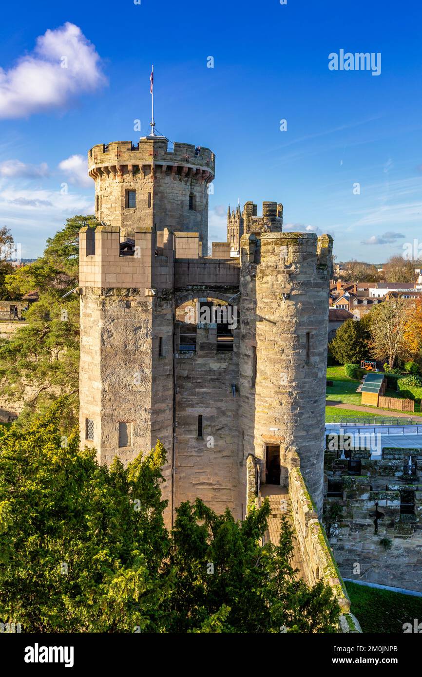Vue sur le château historique de Warwick, Warwickshire, Angleterre. Banque D'Images