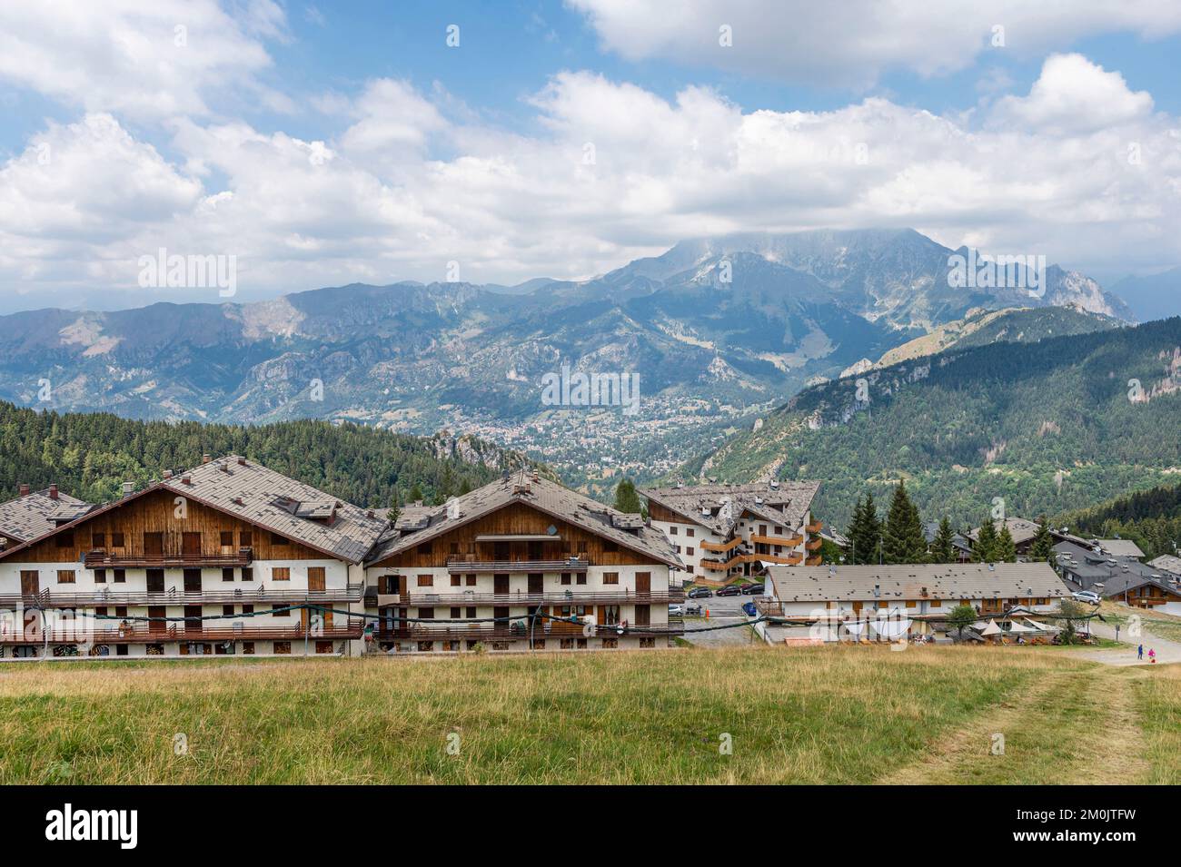 maisons, montagne de pora, italie Banque D'Images