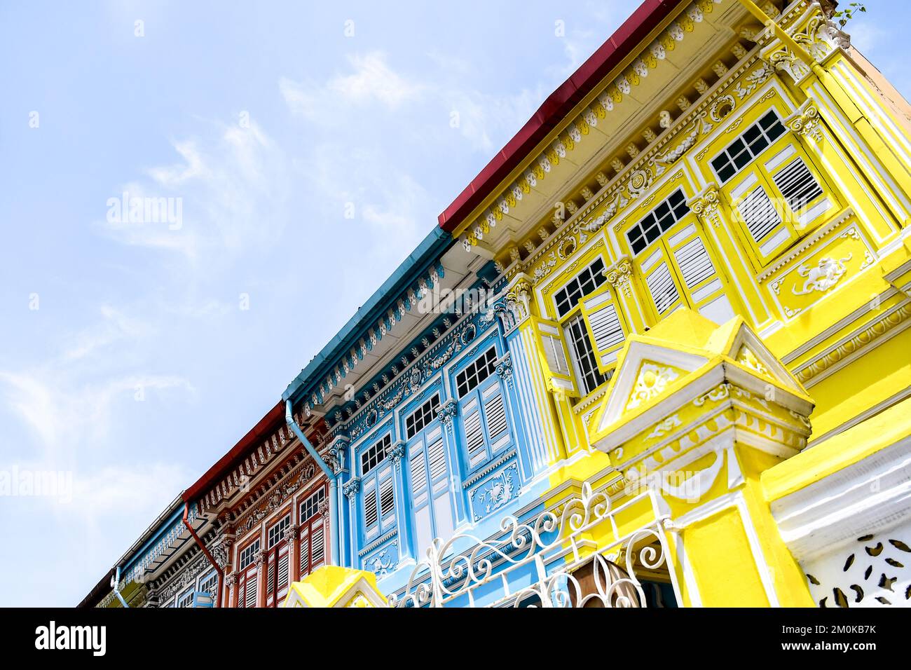 Boutiques conçues par Peranakan dans la partie orientale de Singapour autour des quartiers de Joo Chiat et Katong Banque D'Images
