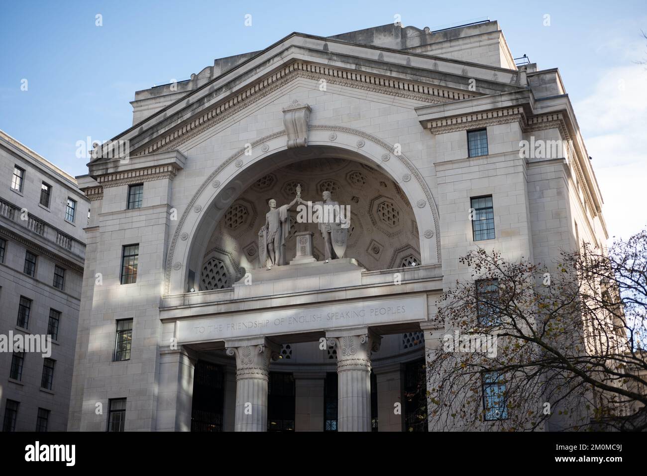 Bush House sur l'Aldwych dans le centre de Londres. Ancienne maison du BBC World Service. Banque D'Images
