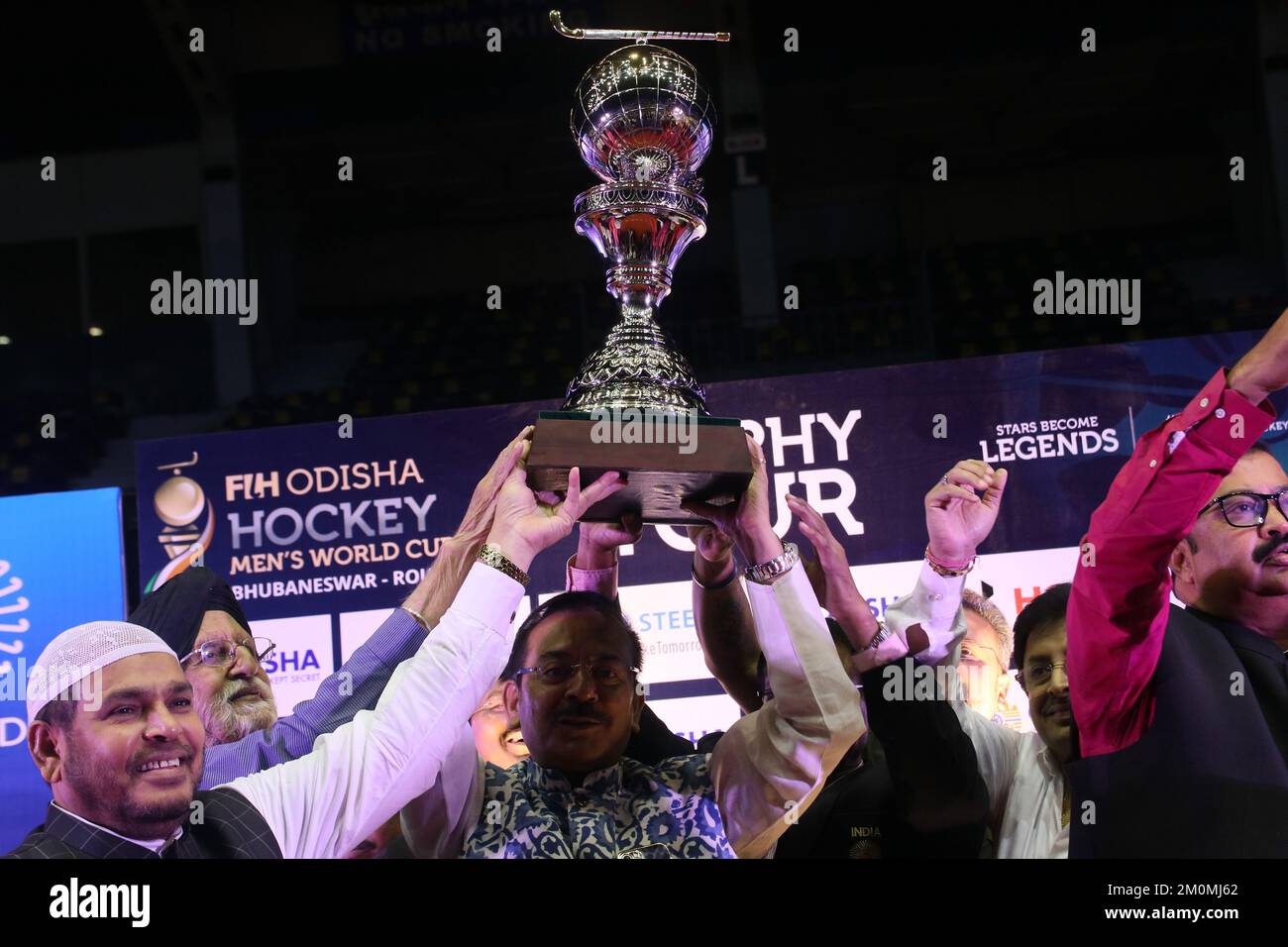 Kolkata, Bengale occidental, Inde. 6th décembre 2022. La tournée des trophées de la prochaine édition 15th de la coupe du monde de hockey des hommes FIH est présentée lors d'un événement à Kolkata. (Credit image: © Dipa Chakraborty/Pacific Press via ZUMA Press Wire) Banque D'Images