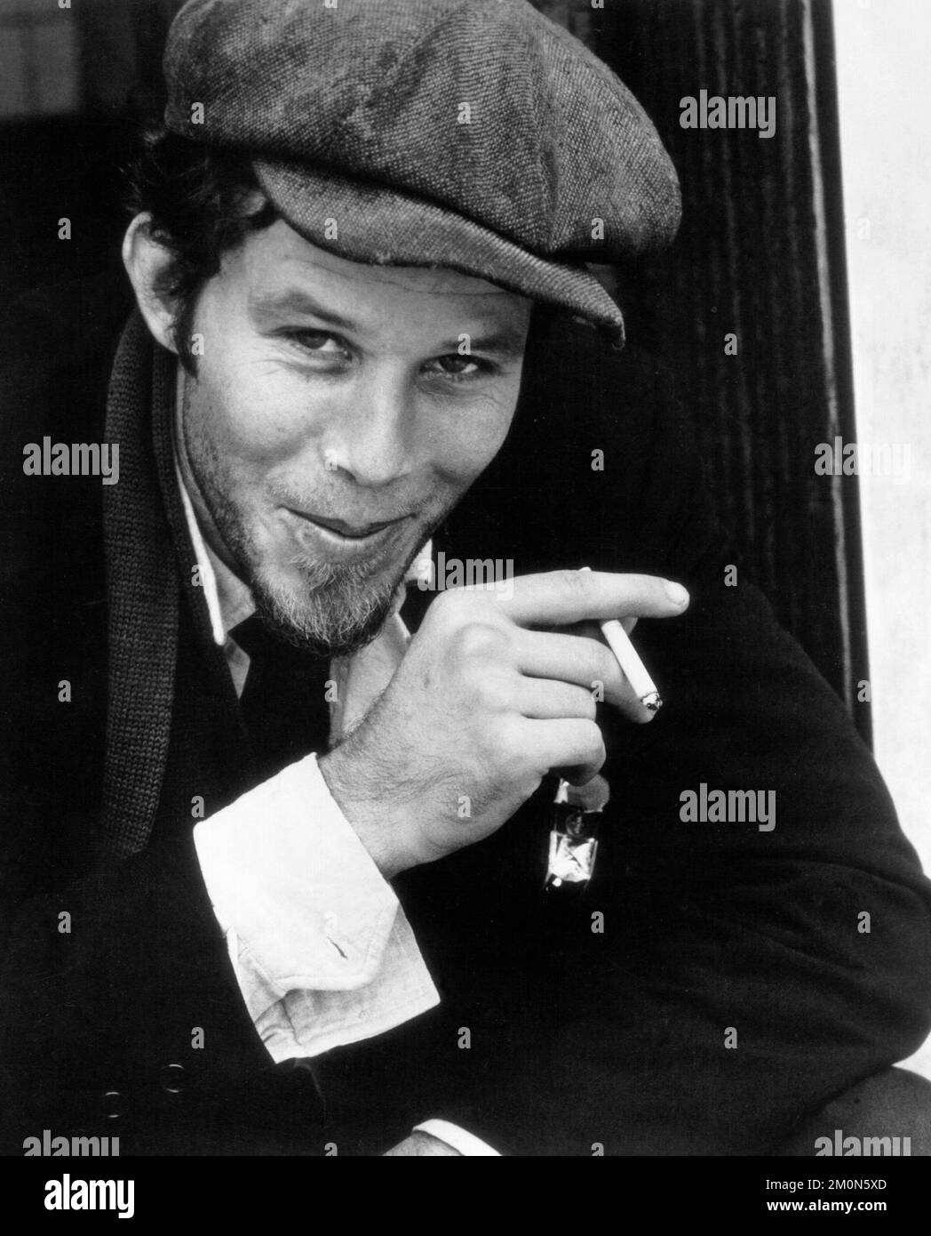 Tom Waits - musicien américain - photo publicitaire du musicien américain Tom Waits - vers 1974–75, Banque D'Images