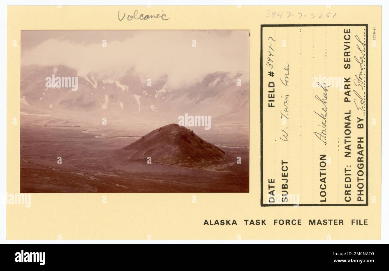 W Double cône. Photographies du Groupe de travail de l'Alaska Banque D'Images