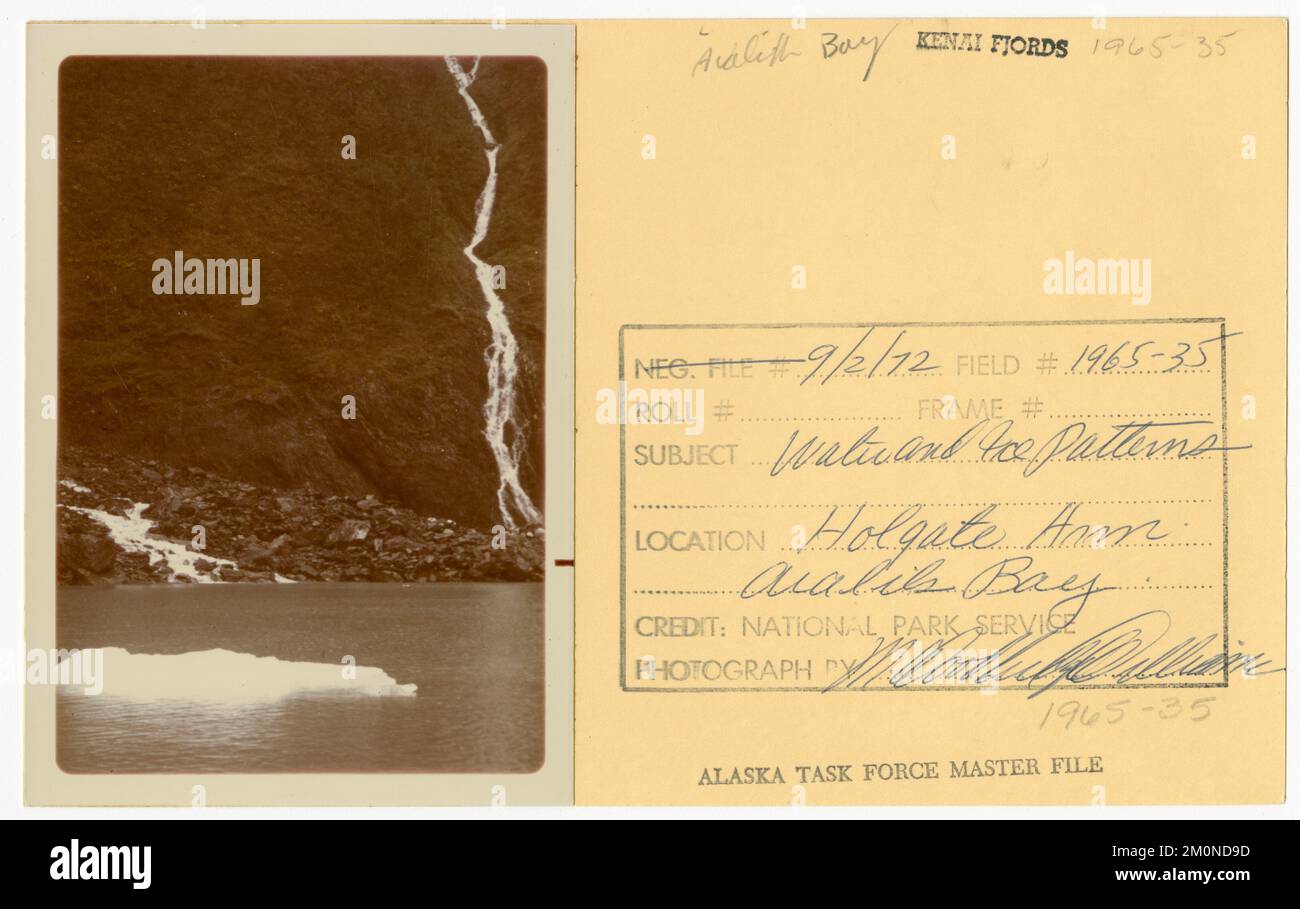 Motifs d'eau et de glace. Photographies du Groupe de travail de l'Alaska Banque D'Images