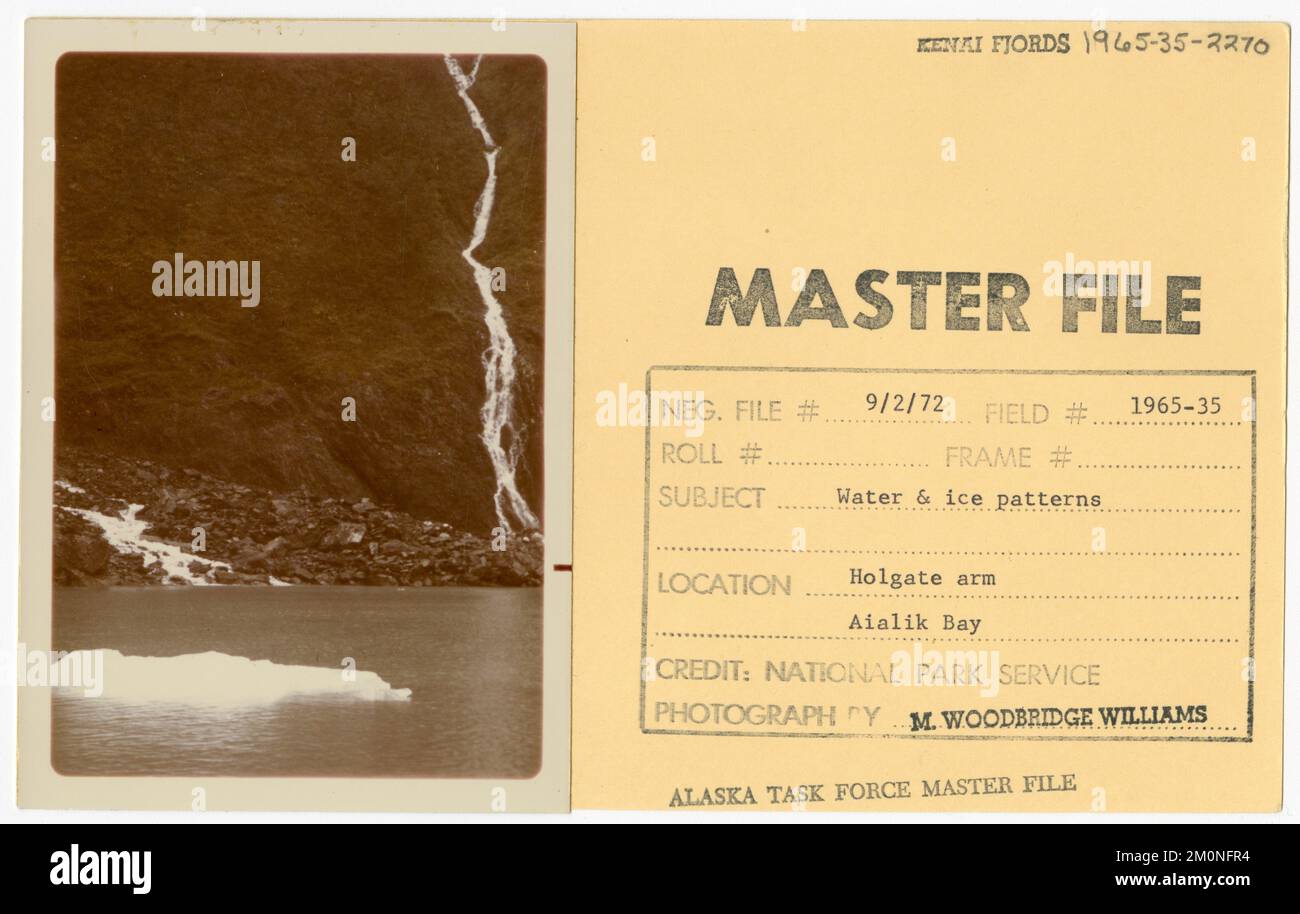 Motifs d'eau et de glace. Photographies du Groupe de travail de l'Alaska Banque D'Images