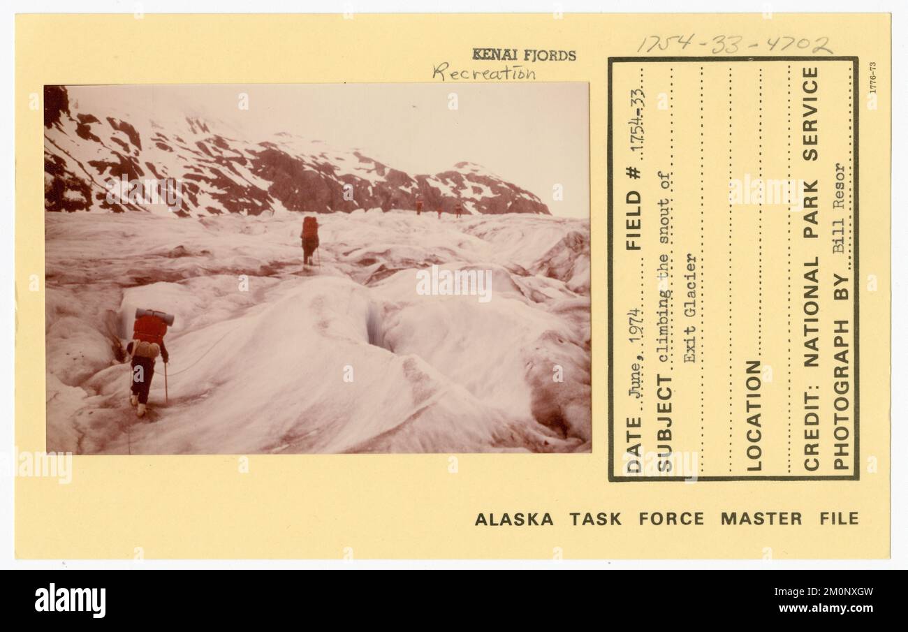 Escalade du museau de la sortie Glacier. Photographies du Groupe de travail de l'Alaska Banque D'Images