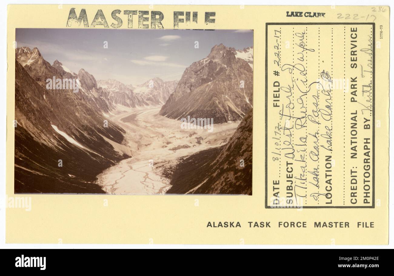 Fourche ouest de la rivière Tlikakila (c'est-à-dire fourche ouest du col du lac Clark). Photographies du Groupe de travail de l'Alaska Banque D'Images