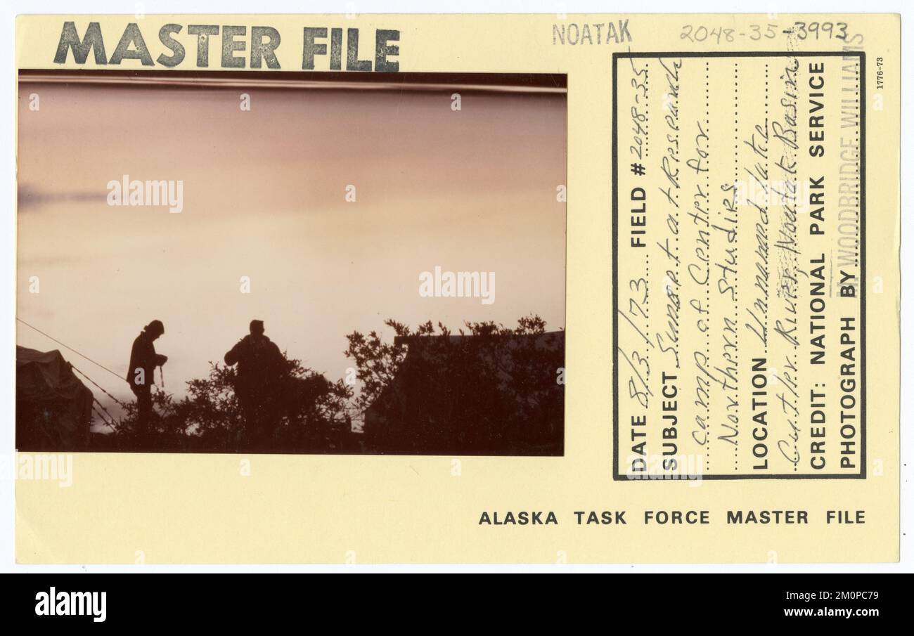 Coucher de soleil au camp de recherche du Centre d'études du Nord. Photographies du Groupe de travail de l'Alaska Banque D'Images