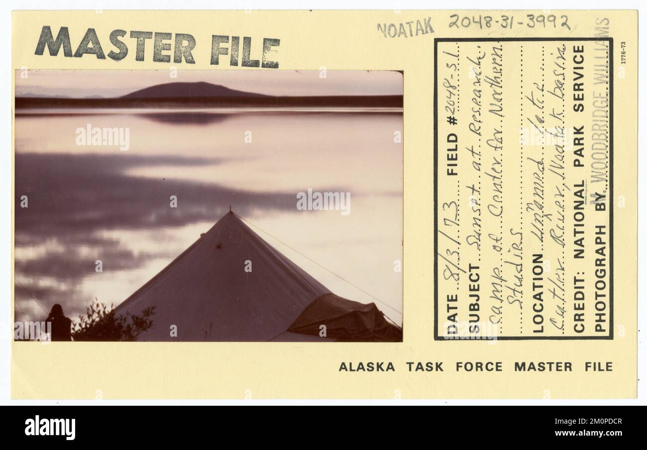 Coucher de soleil au camp de recherche du Centre d'études du Nord. Photographies du Groupe de travail de l'Alaska Banque D'Images