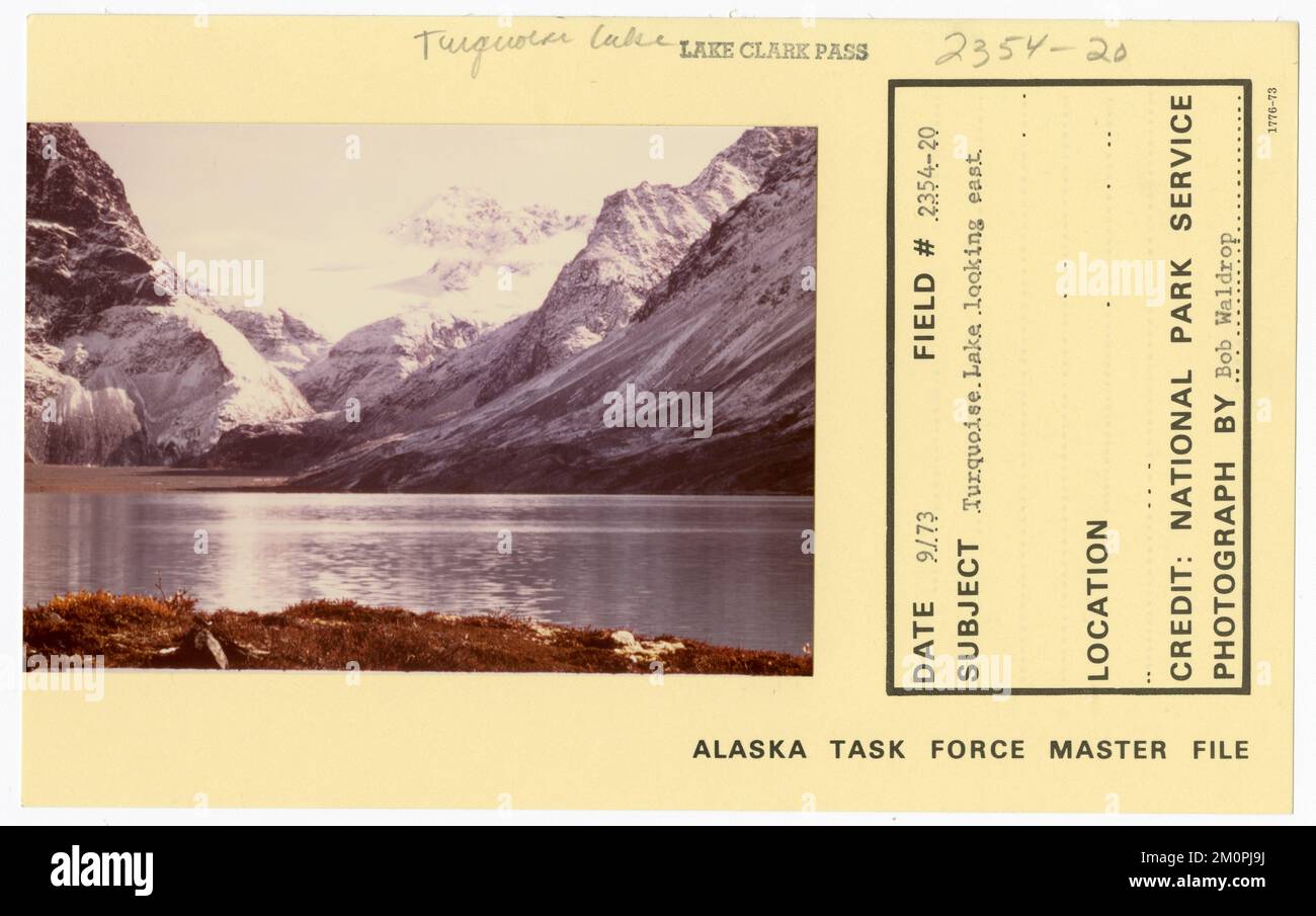 Turquoise Lake - vue vers l'est. Photographies du Groupe de travail de l'Alaska Banque D'Images