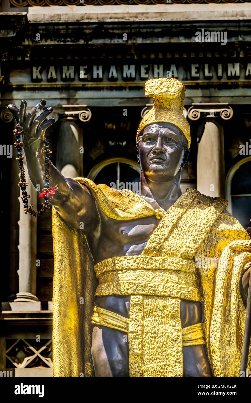 King Kamehameha I Statue Cour suprême d'État immeuble Honolulu Oahu Hawaii King a fondé le Royaume d'Hawaï unifiant les îles hawaïennes dédiées en 1883 par Banque D'Images