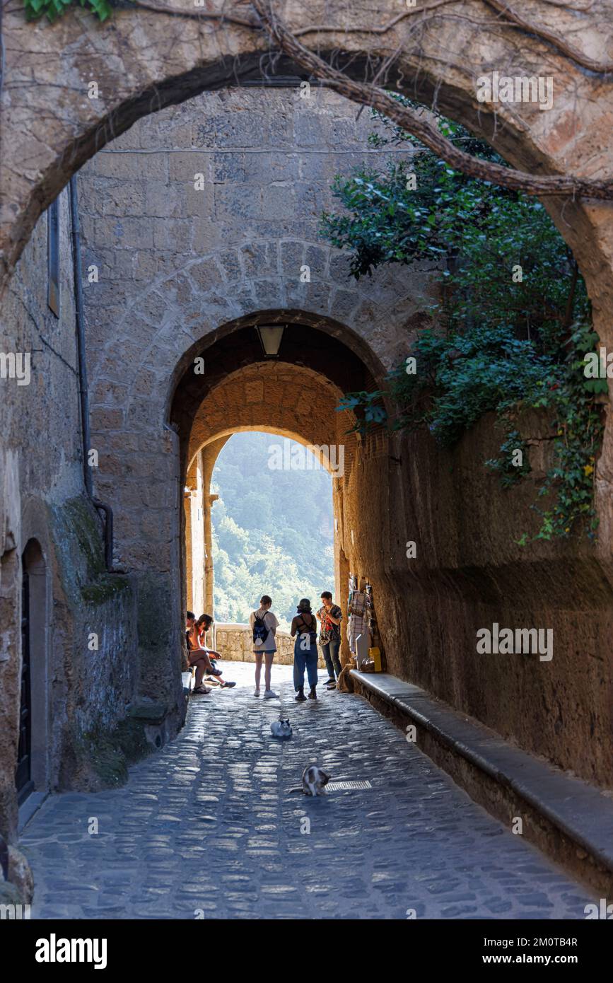 Italie, Latium, Civita di Bagnoregio, Porta Santa Maria Banque D'Images