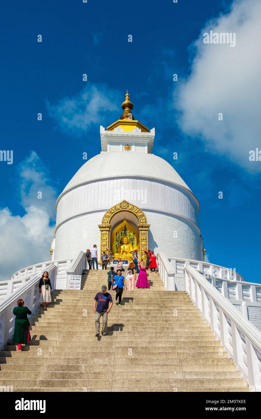Népal, Pokhara, pagode de la paix mondiale Banque D'Images