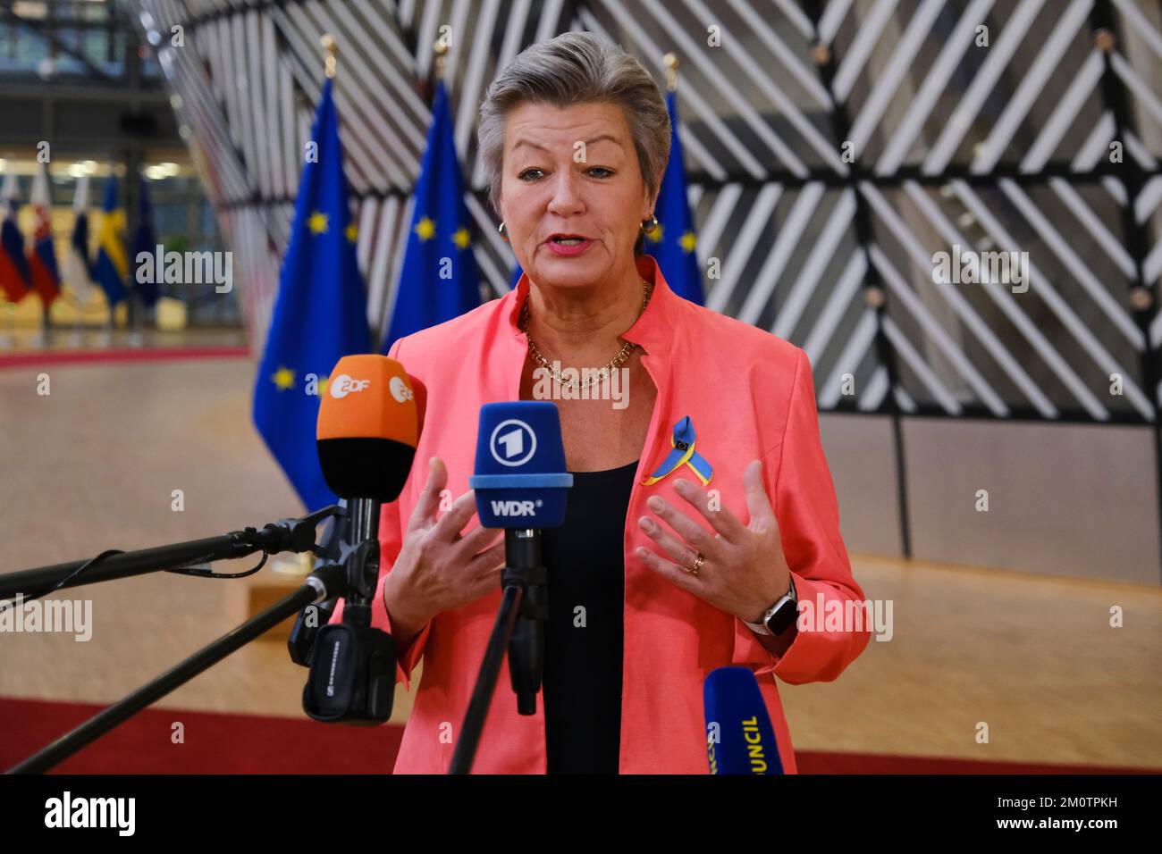 Bruxelles, Belgique. 08th décembre 2022. Ylva JOHANSSON, commissaire européen, se présente à un Conseil européen des affaires intérieures à Bruxelles, en Belgique, sur 8 décembre 2022. Crédit: ALEXANDROS MICHAILIDIS/Alamy Live News Banque D'Images