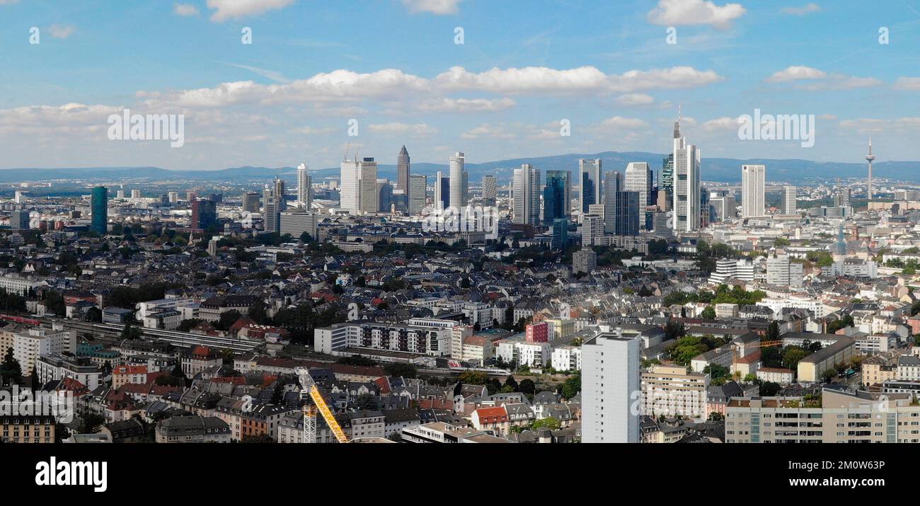 Panorama complet: Luftbild: Skyline, Frankfurt am main (nur fuer redaktionelle Verwendung. Keine Werbung. Banque de référence : http://www.360-berlin Banque D'Images