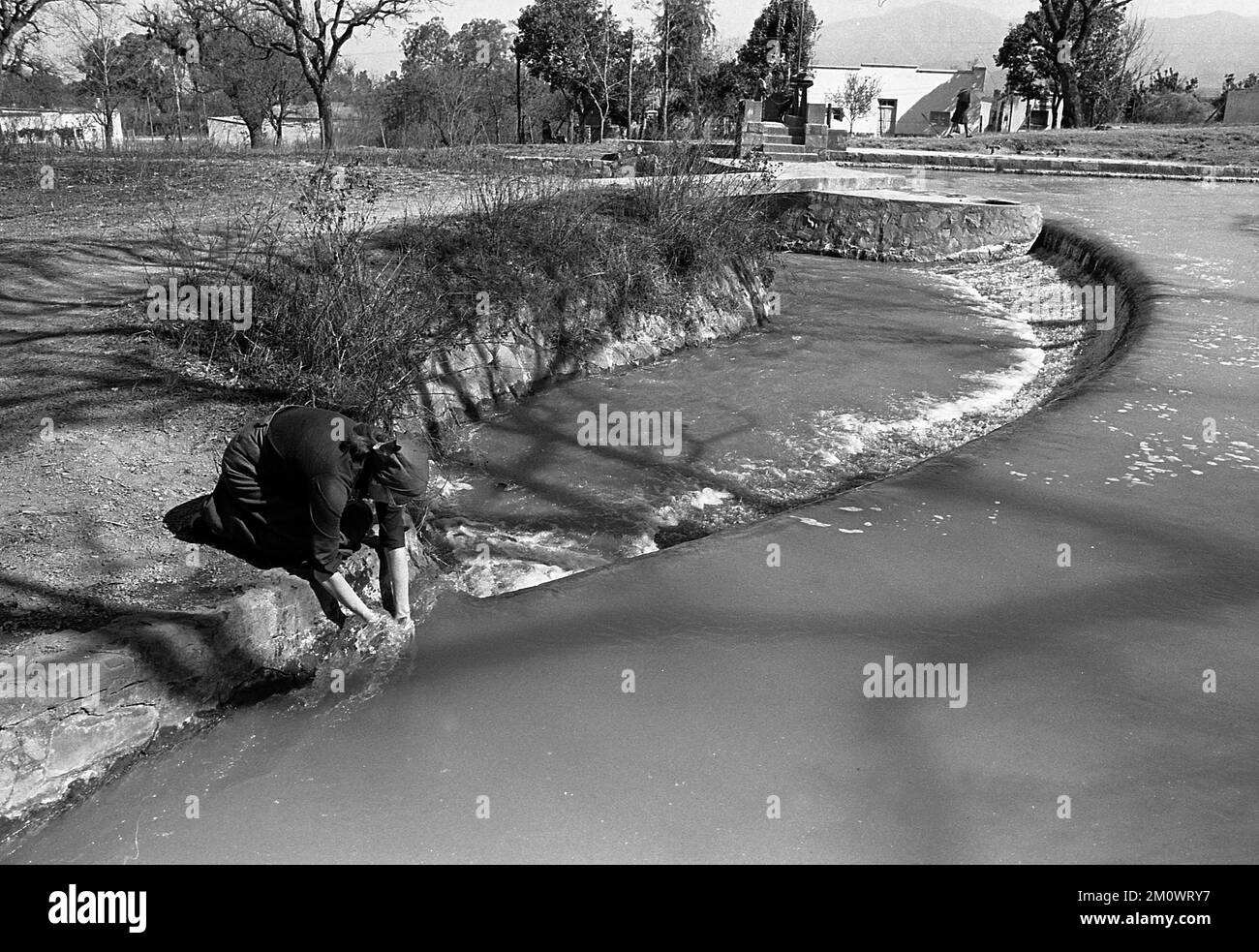 Salta City, Argentine, scènes de rue, garçon dessine un portrait de