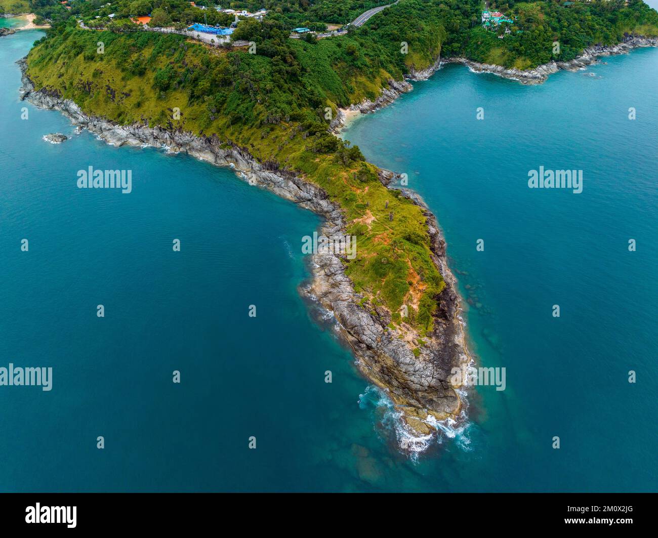 Vue aérienne du cap de Phromthep au coucher du soleil de Phuket, Thaïlande Banque D'Images