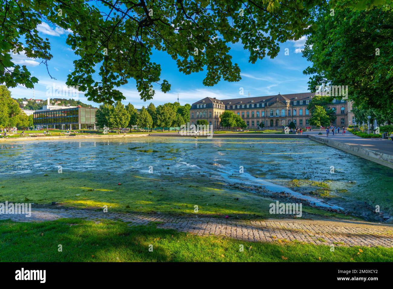 Nouveau Palais, jardin du Palais supérieur, Stuttgart, centre-ville, administration de l'État, Bassin d'eau, Bade-Wurtemberg, Allemagne, Europe Banque D'Images