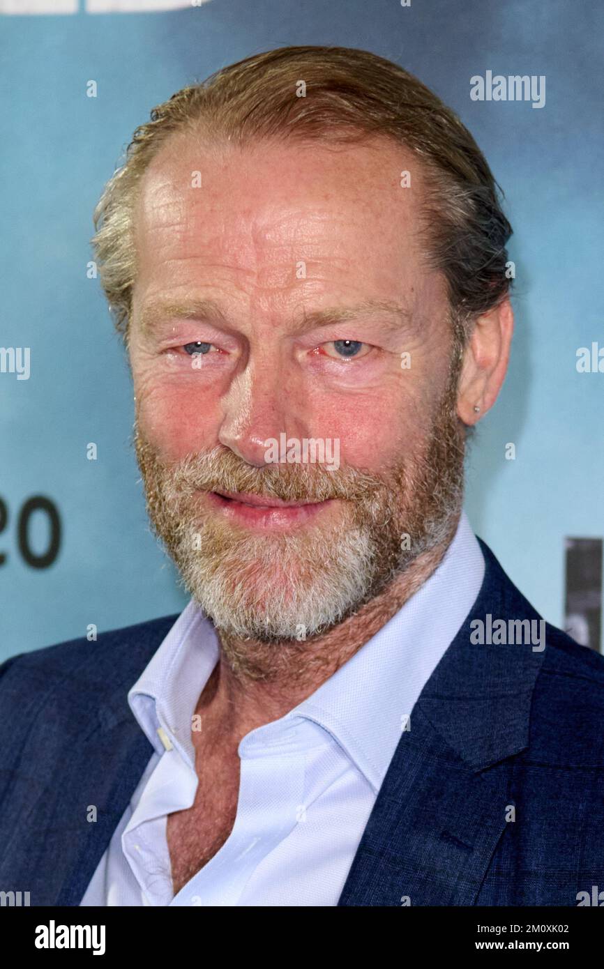 Londres, Royaume-Uni . 8 décembre 2022 . Iain Glen photographié à la première de Londres du Rig qui a eu lieu au Regent Street Cinema. Crédit : Alan D West/EMPICS/Alay Live News Banque D'Images