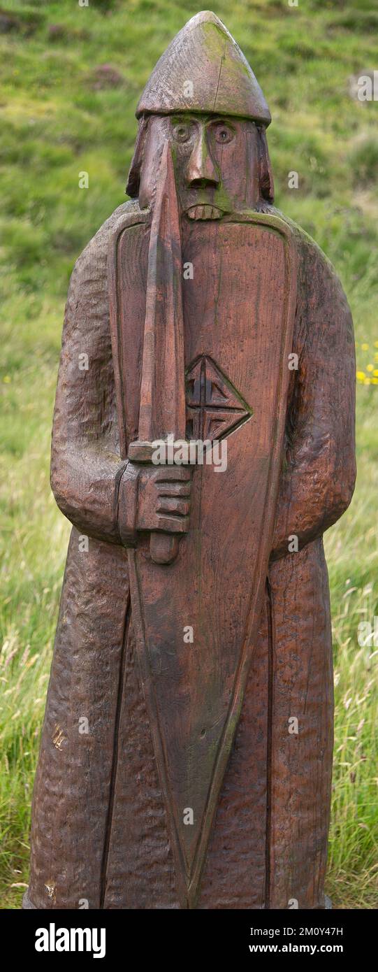 Lewis Chessman avec Sword et Shield à la distillerie Abhainn Dearg, Carnish, Isle of Lewis, Hebrides extérieures, Îles de l'Ouest, Écosse, Royaume-Uni Banque D'Images