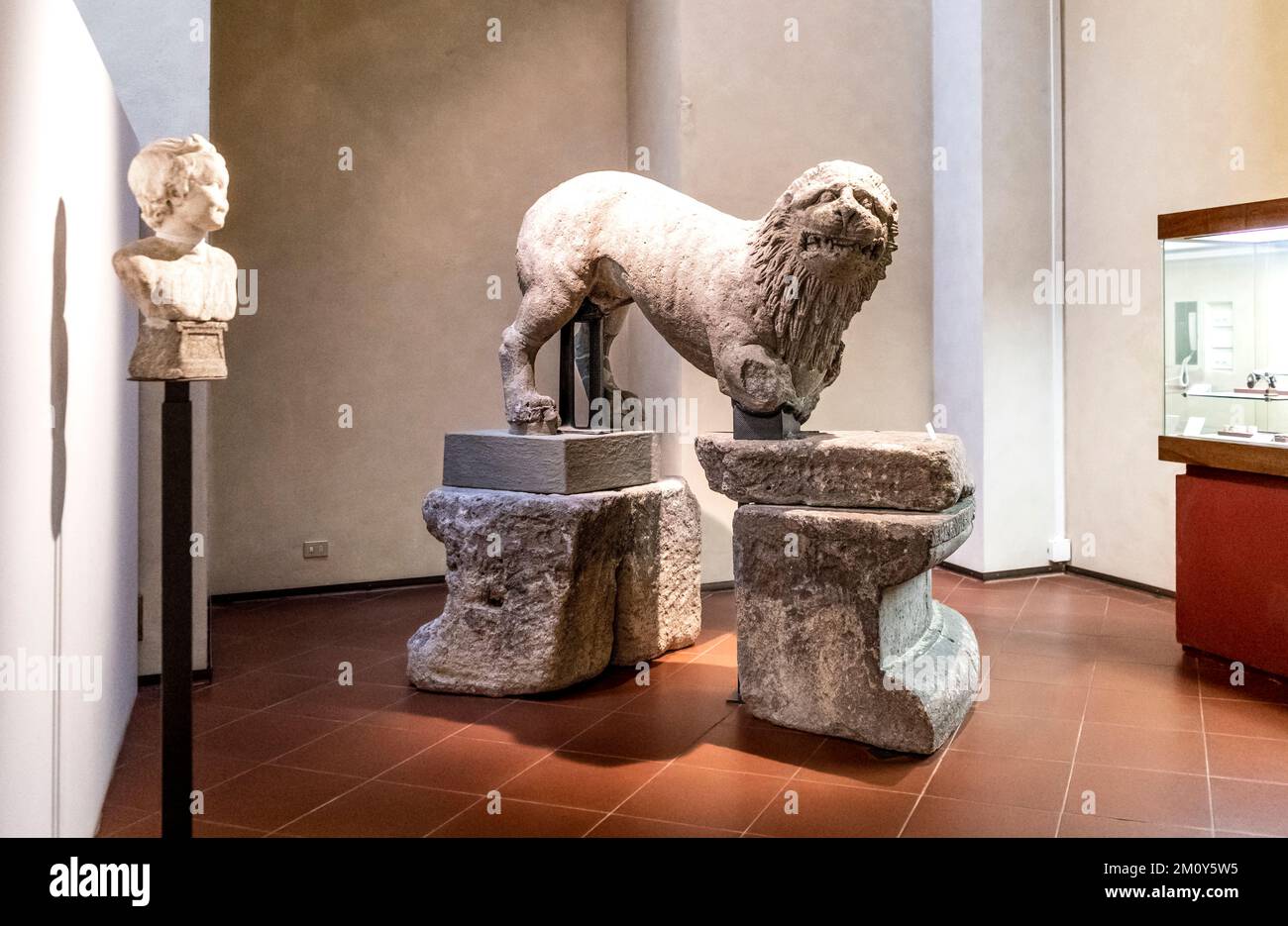Le lion funéraire étrusque appartenait à Val Vidone, 4th siècle b.C., conservé au Musée archéologique national de Florence, Italie Banque D'Images
