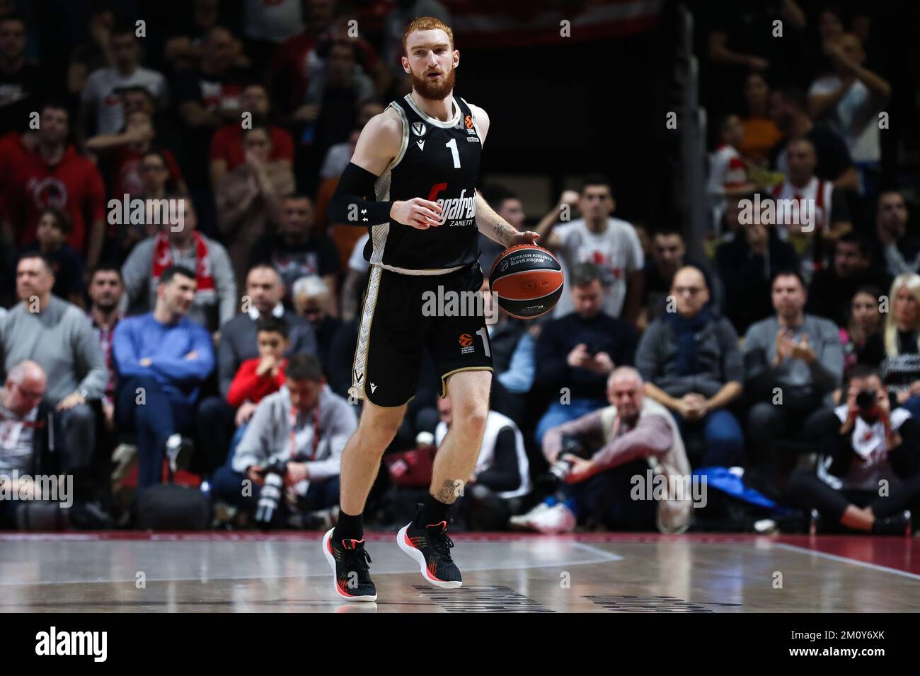 Belgrade, Serbie, 2nd décembre 2022. Niccolo Mannion de Virtus Segafredo Bologna en action pendant le match Euroligue 2022/2023 de Turkish Airlines entre Crvena Zvezda MTS Belgrade et Virtus Segafredo Bologna à Aleksandar Nikolic à Belgrade, Serbie. 2 décembre 2022. Crédit : Nikola Krstic/Alay Banque D'Images