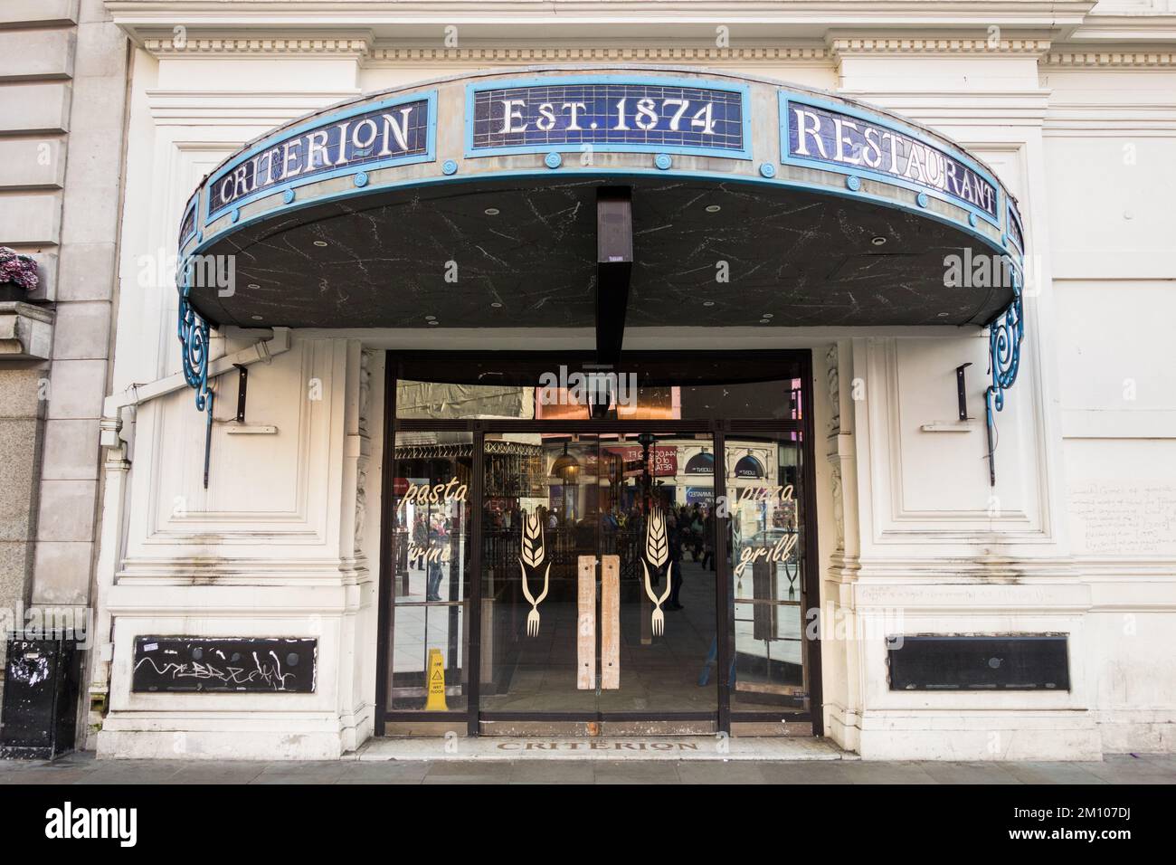 L'extérieur du restaurant Criterion sur Piccadilly Circus dans le West End de Londres, Angleterre, Royaume-Uni Banque D'Images