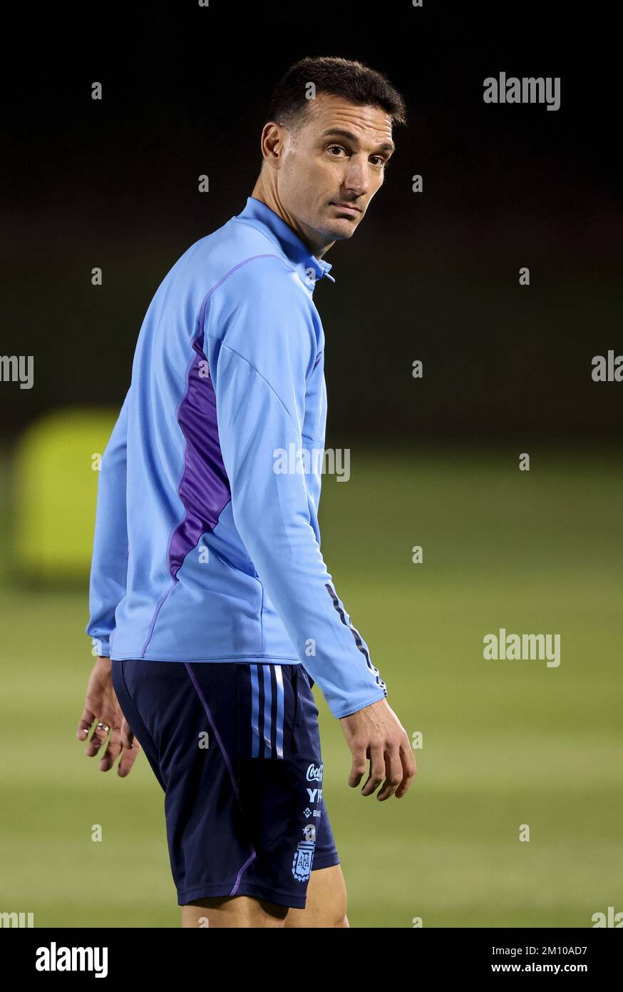 Entraîneur de l'Argentine Lionel Scaloni pendant la session de formation  Argentine au centre de formation de l'Université du Qatar pendant la coupe  du monde de la FIFA 2022 sur 8 décembre 2022