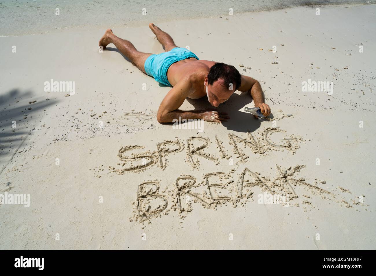 Fête de plage de voyage en état d'ivresse. Style de vie drôle de vacances Banque D'Images