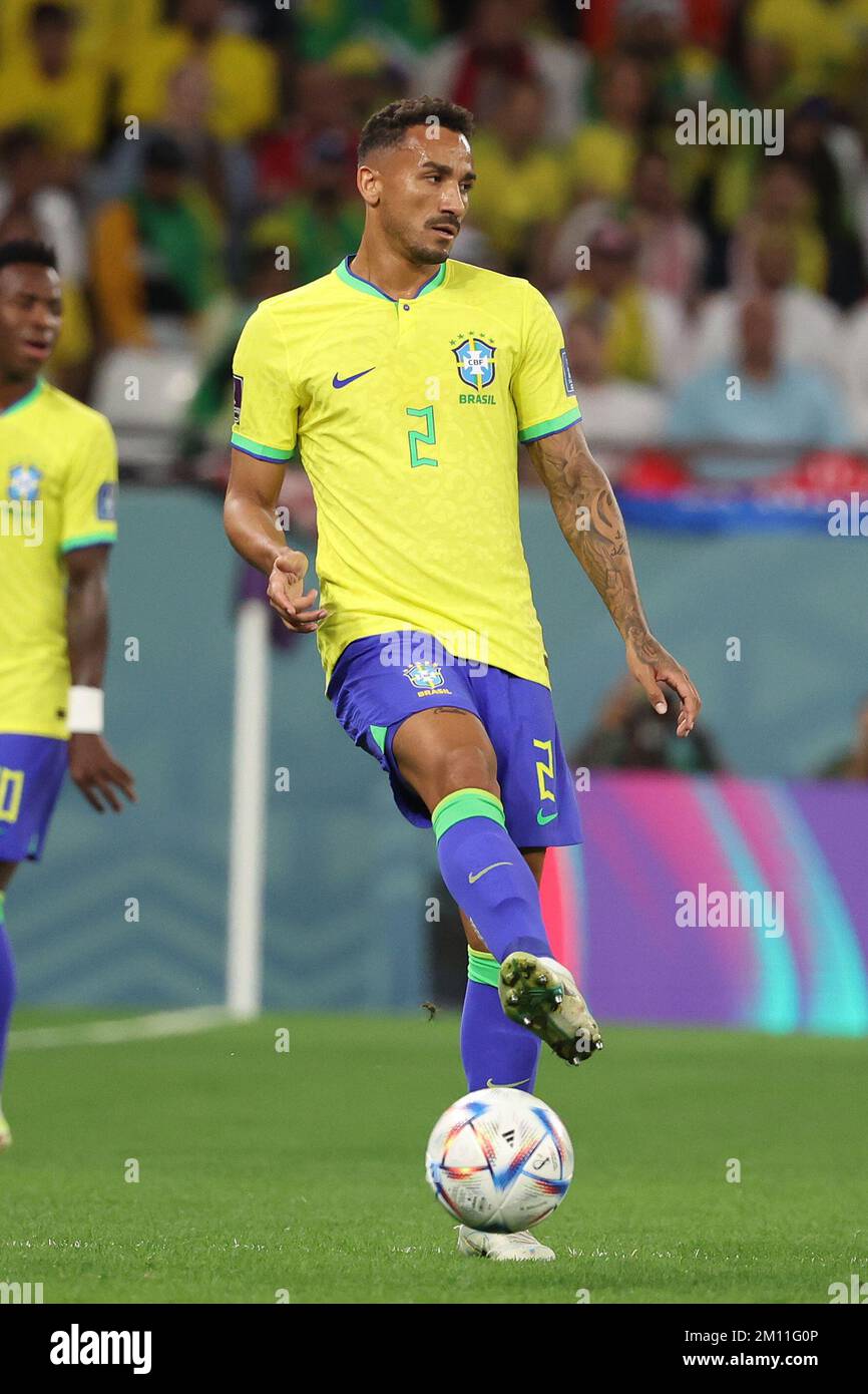 AL RAYYAN, QATAR - DÉCEMBRE 09 : Danilo Da Silva du Brésil pendant la coupe du monde de la FIFA Qatar 2022 quart de finale match entre la Croatie et le Brésil au stade de la ville d'éducation sur 9 décembre 2022 à Al Rayyan, Qatar. Photo: Goran Stanzl/PIXSELL crédit: Pixsell/Alamy Live News crédit: Pixsell/Alamy Live News Banque D'Images