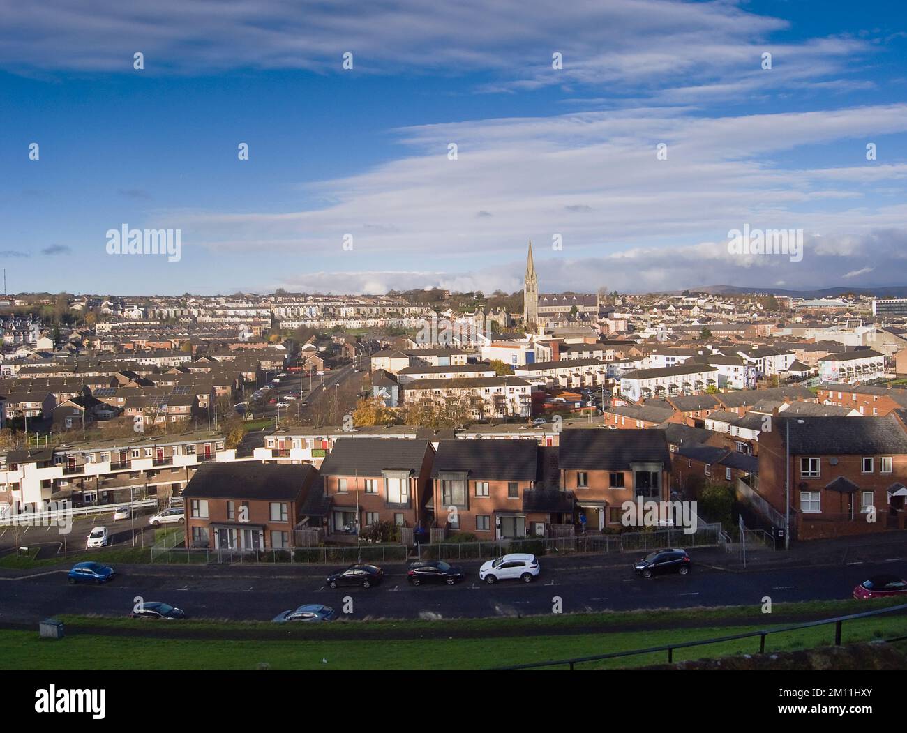 Irlande, Nord, Derry City, Bogside, vue depuis les remparts de la ville. Banque D'Images