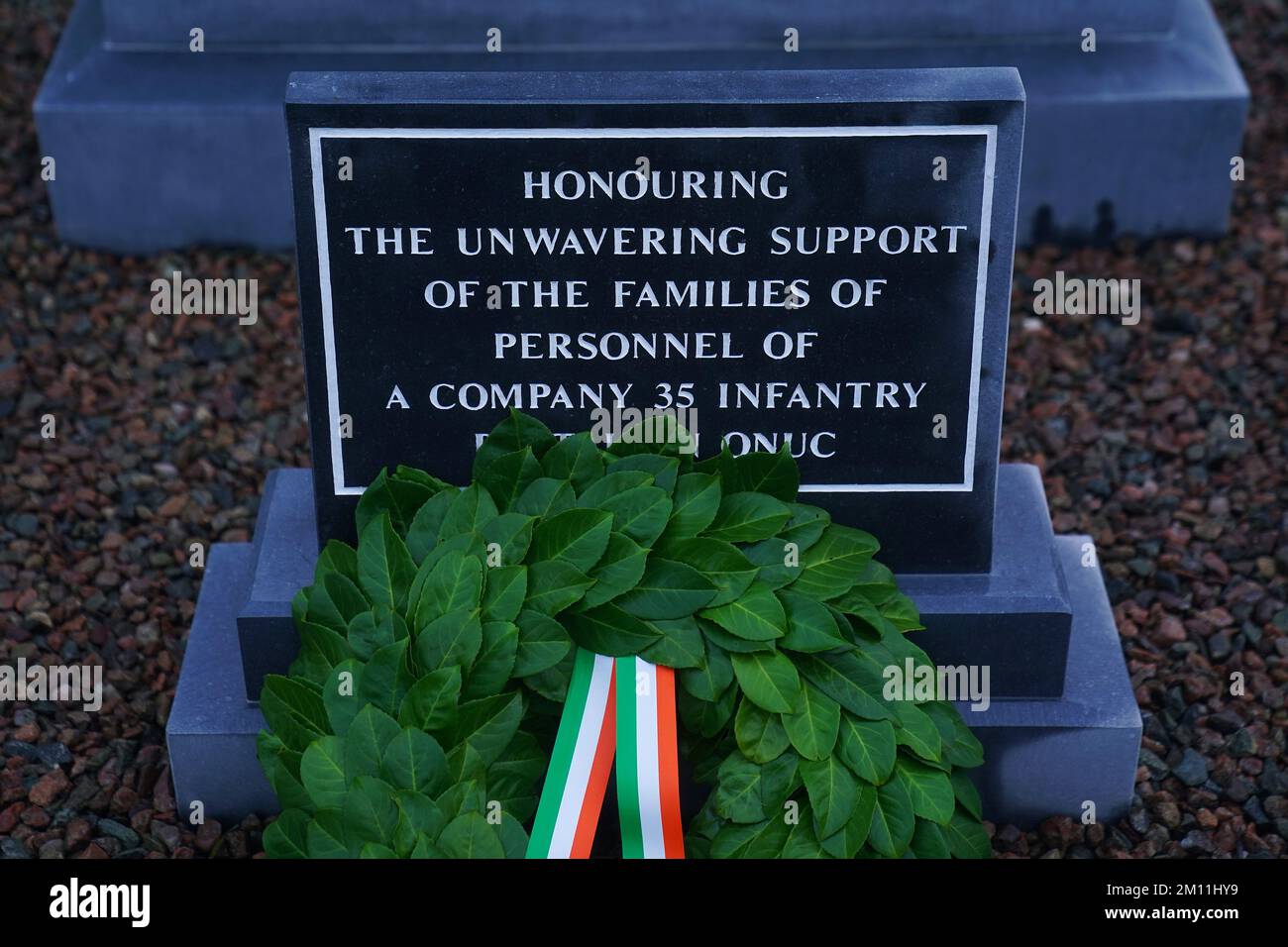 Un monument dédié aux familles du personnel d'Une Compagnie, 35th Bataillon d'infanterie qui a pris part au siège de Jadotville en septembre 1961, qui a été dévoilé à la caserne de Custume, Athlone. Date de la photo: Vendredi 9 décembre 2022. Banque D'Images