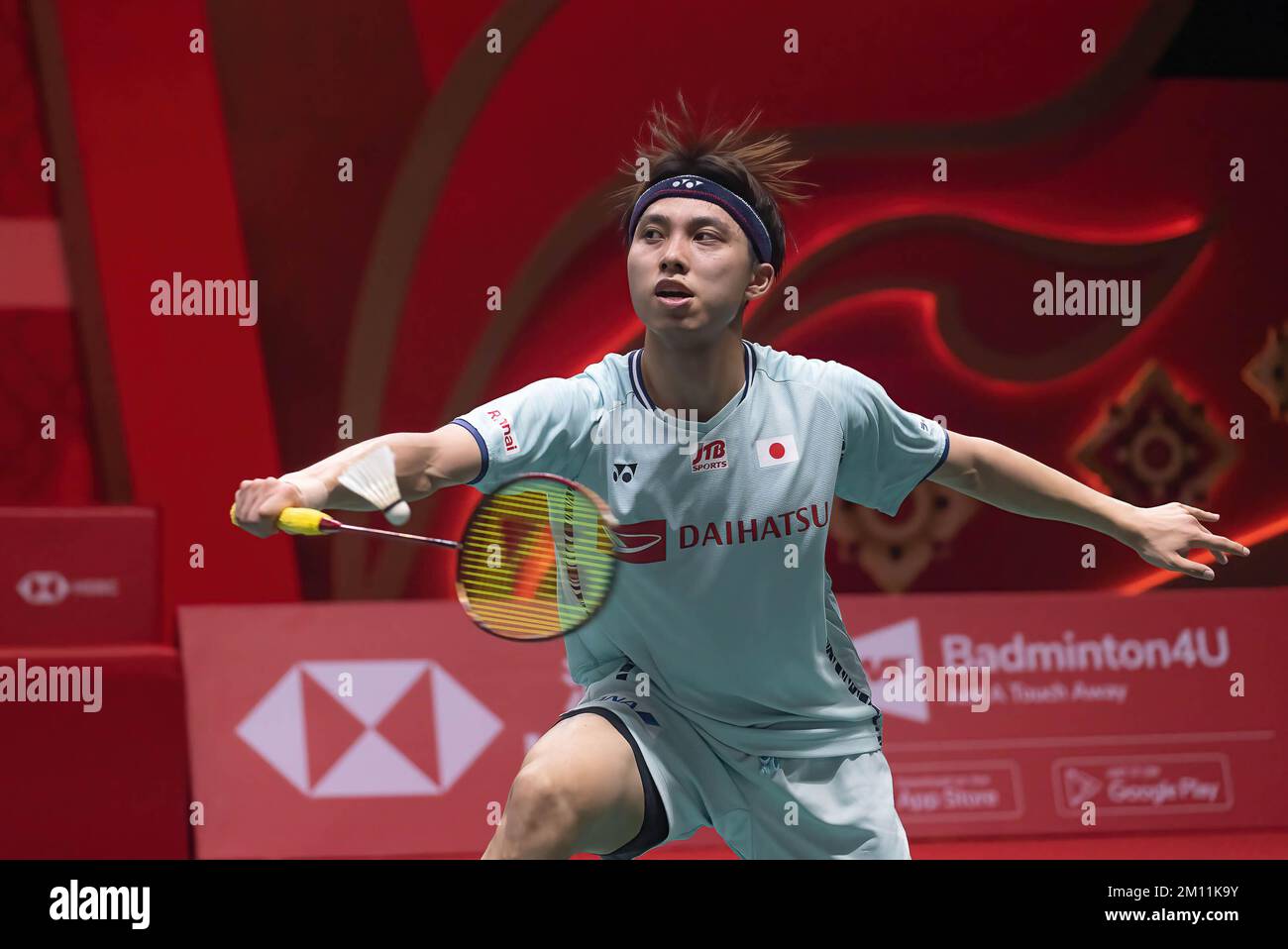 Bangkok, Thaïlande. 09th décembre 2022. Kodai Naraoka du Japon vu en action pendant le Badminton Menís double dans les finales du Tour mondial HSBC BWF 2022 au Stade Nimibutr. Kodai Naraoka a remporté le prix de lu Guang zu 2-0 (21-19, 21-15). Crédit : SOPA Images Limited/Alamy Live News Banque D'Images