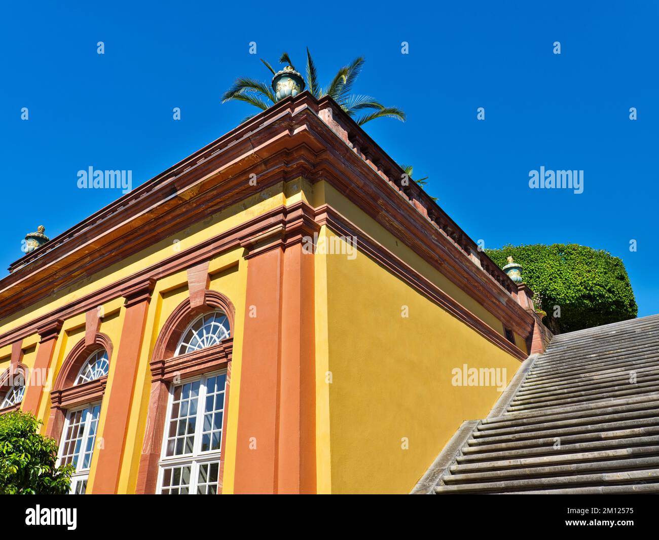 Europe, Allemagne, Hesse, Comté de Limburg-Weilburg, ville de Weilburg, Vallée de Lahn, Château de Weilburg, Parc du Château, Grand escalier à l'Orangerie inférieure Banque D'Images