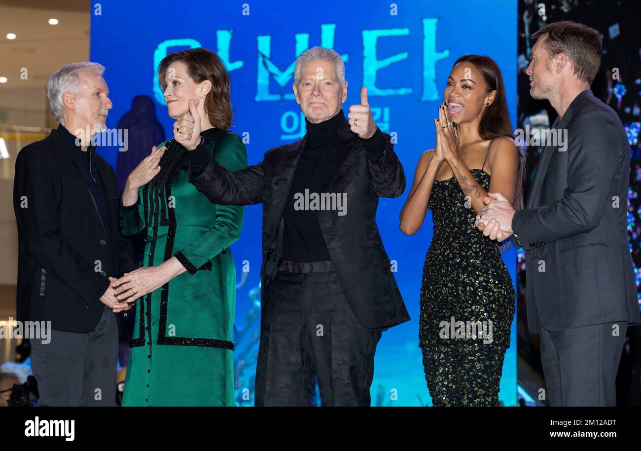 Le cinéaste canadien James Cameron, l'actrice Sigourney Weaver, l ...
