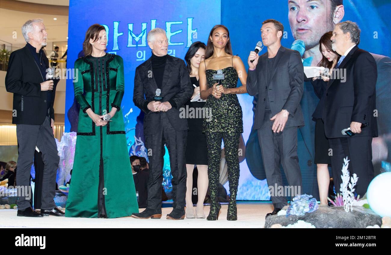 Le cinéaste canadien James Cameron, l'actrice Sigourney Weaver, l ...