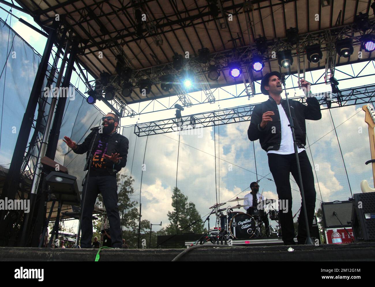 Le festival de musique et d'arts de Bonnaroo - Capital Cities en concert Banque D'Images