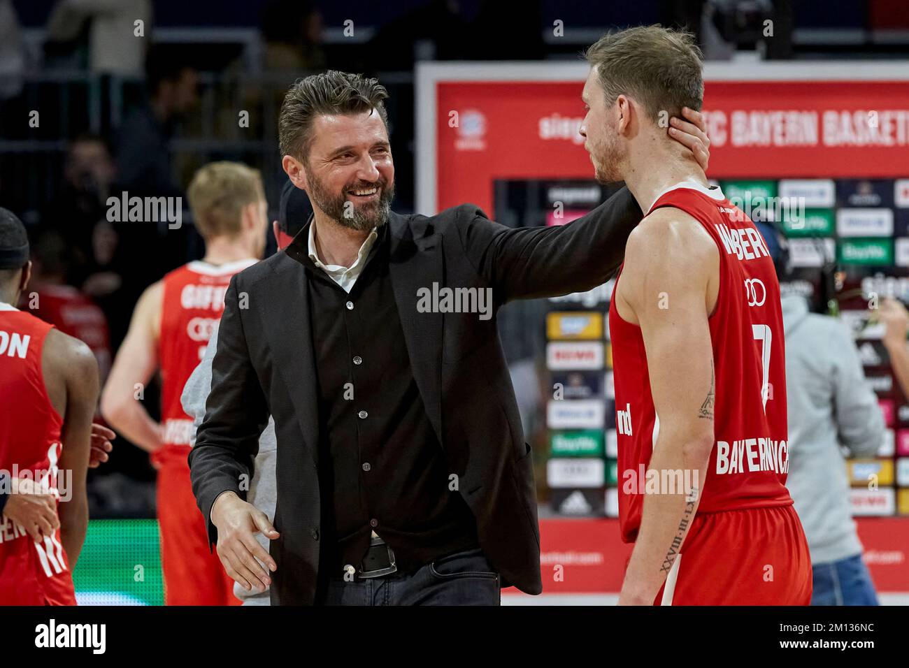 2022/23 DBB BBL | FC Bayern München vs EWE paniers Oldenburg. PESIC Marko (FC Bayern Basketball FCBBGF). WIMBERG Niklas (FC Bayern München FCBB17) Banque D'Images