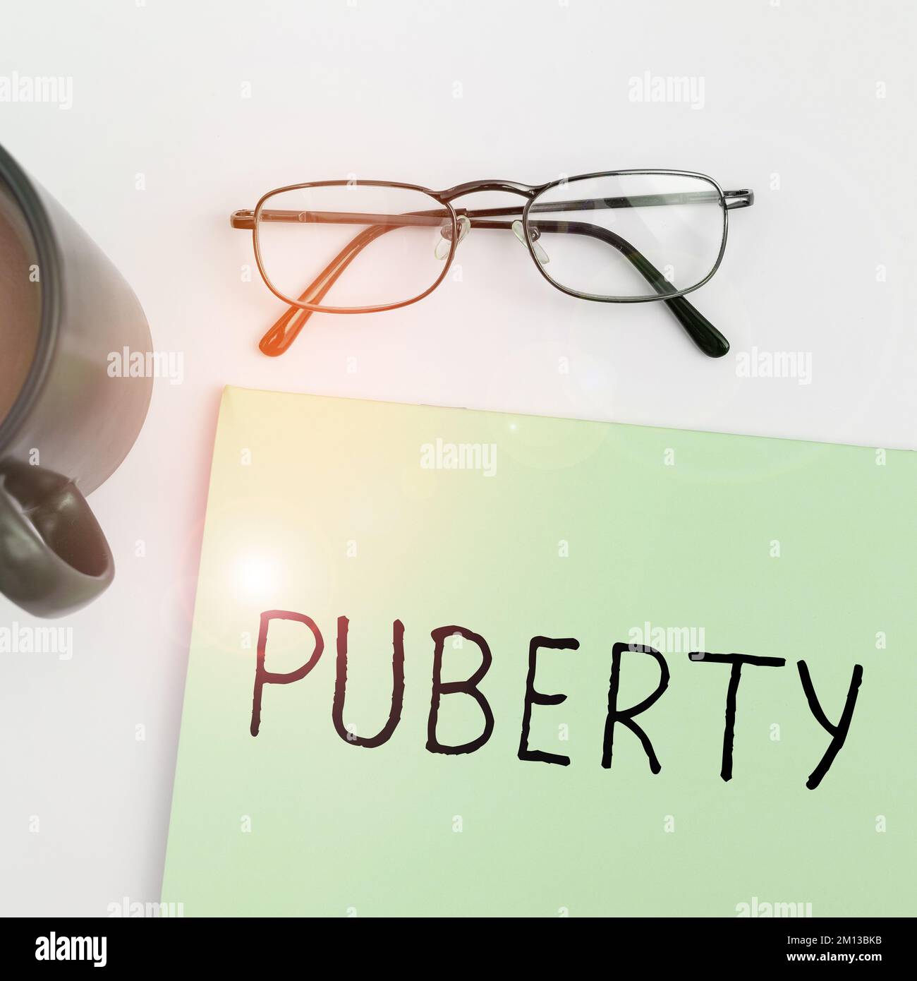 Écriture affichant du texte puberty. Aperçu de l'entreprise la période de devenir la première capable de se reproduire sexuellement Banque D'Images