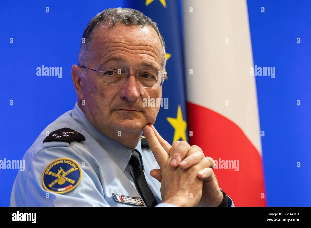 Sollies Pont, France. 09th décembre 2022. Le général de l'armée Christian Rodriguez, Directeur général de la Gendarmerie nationale, est vu pendant la réunion. Gerald Darmanin rencontre à Sollies-Pont (Var) les membres de l'association des maires du Var et les élus locaux pour lancer la grande concertation relative à la création de 200 brigades de Gendarmerie nationale sur l'ensemble du territoire national. (Photo de Laurent Coust/SOPA Images/Sipa USA) crédit: SIPA USA/Alay Live News Banque D'Images