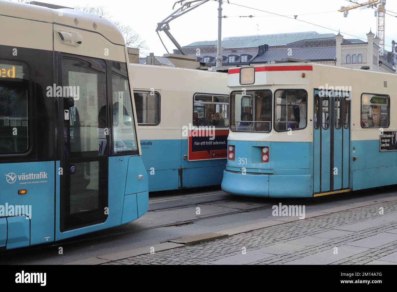 Göteborg, Suède - 30 novembre 2022: Groupe de tramways à la zone de Drottningtorget squrare. Banque D'Images
