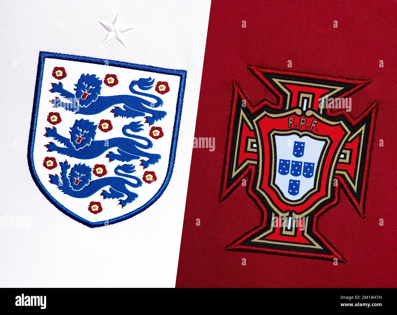 Gros plan de l'écusson de l'équipe nationale de football sur l'ensemble domicile. Coupe du monde de la FIFA, Qatar 2022 Banque D'Images